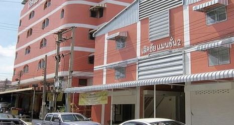 외관 2 Lertchai Mansion