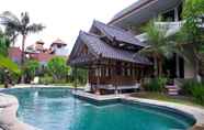 Swimming Pool 2 Dayu Hotel Kuta