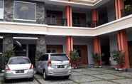 Luar Bangunan 2 Riz-Q Guesthouse Syariah