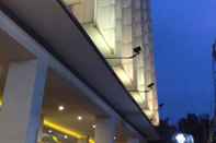 Luar Bangunan Geary Hotel Bandung