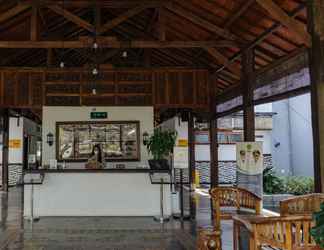 Lobby 2 Villa Bukit Pinus