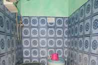 Toilet Kamar Losmen Mustika