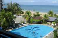 Kolam Renang Bayu Beach Resort