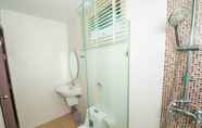 Toilet Kamar 5 AP Residence by Pro-Phuket