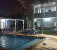 Kolam Renang 4 Alamar Hills Pool Villa & Hot Spring