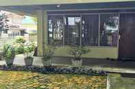 Lobby Astani Family Home