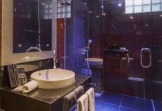In-room Bathroom 7 Imani Suites