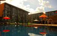 Kolam Renang 6 Replay 309 Apartment