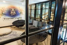 로비 Travel Light Hostel