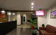 Lobi 5 One Fu Hotel