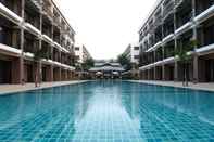 Swimming Pool Summer Tree Hotel