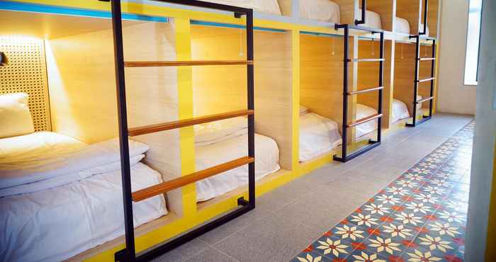 Kamar Tidur Borough Capsule Hostel Bali