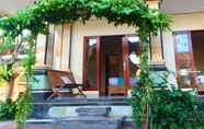 Exterior 3 CR Tris Rooms Seminyak