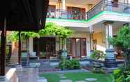 Exterior 2 CR Tris Rooms Seminyak