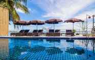 สระว่ายน้ำ 6 Rich Resort Beachside Hotel