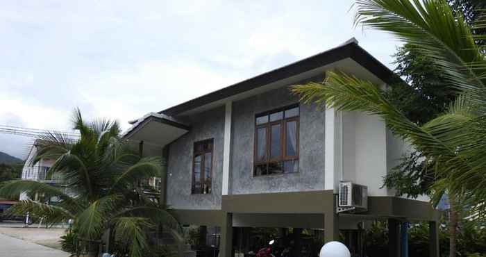 Bên ngoài Saparote Hostel