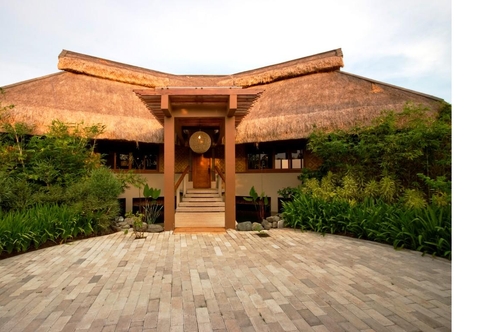 Lobby Eskaya Beach Resort and Spa