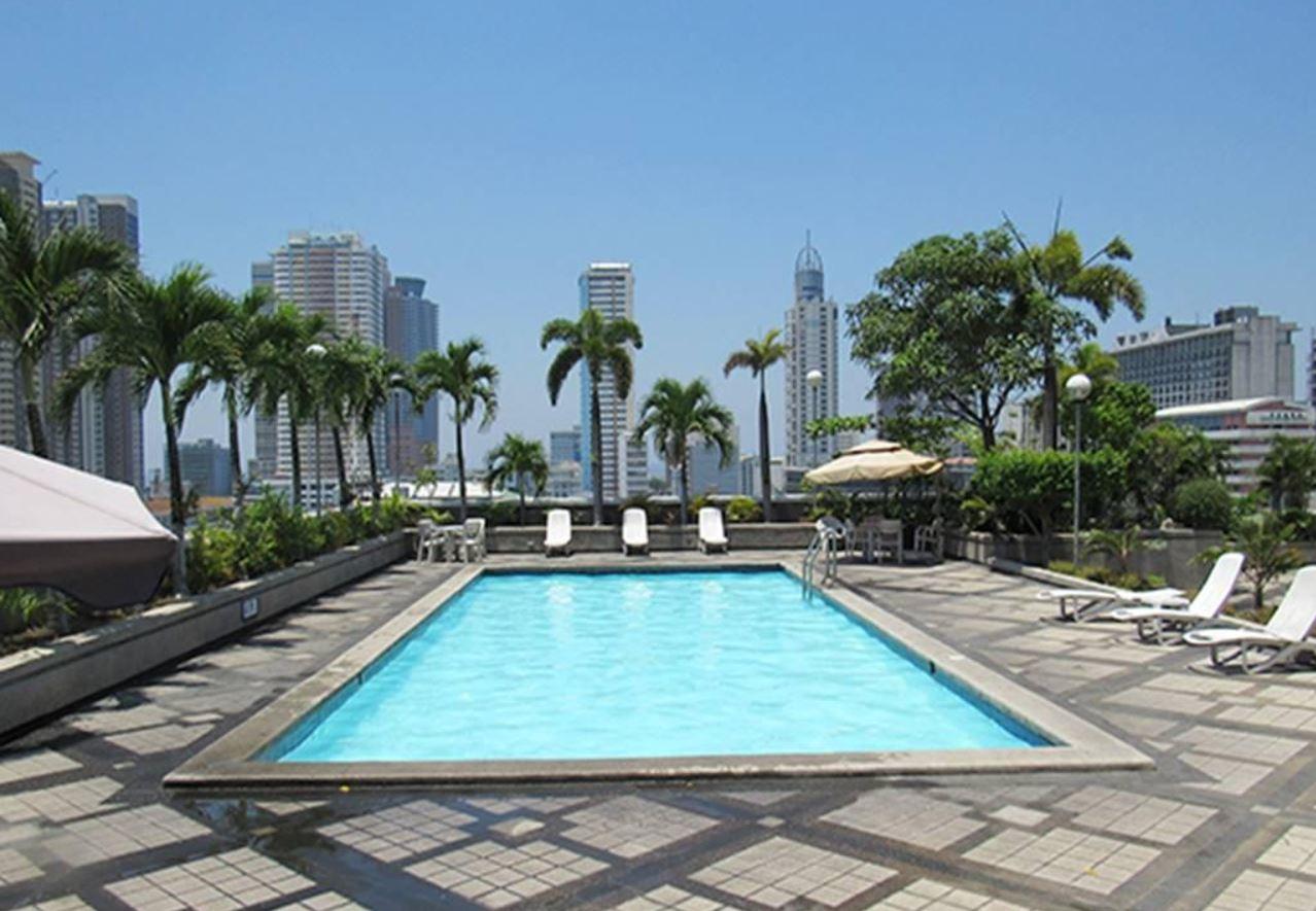 Swimming Pool 4 3-Star Mystery Hotel in Ermita