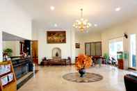 Lobby Candisari Syariah Hotel & Resto