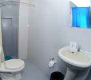 In-room Bathroom 4 3-Star Mystery Hotel in Cebu Near Fuente Circle