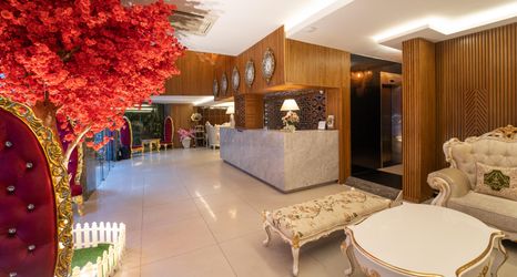 ロビー 2 The White Hotel 8A Thai Van Lung