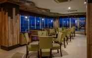 Restaurant 6 Infinity Hotel Jambi By Tritama Hospitality