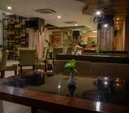 Restaurant 7 Infinity Hotel Jambi By Tritama Hospitality