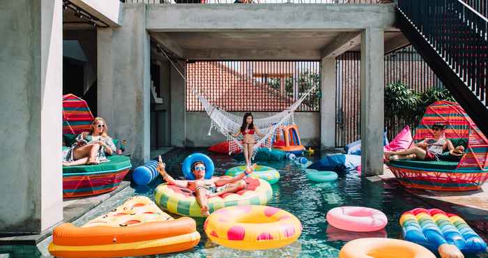 Swimming Pool Cara Cara Inn