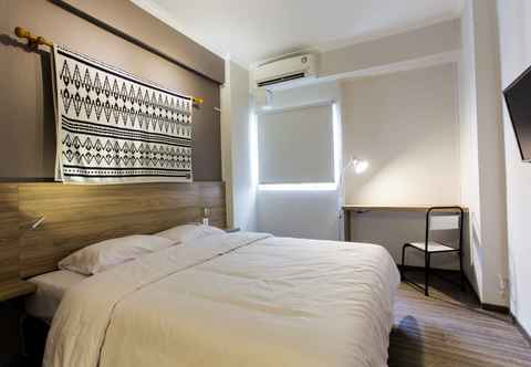 Kamar Tidur The Suite Metro Apartement by Putri King