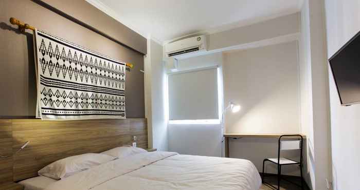 Kamar Tidur The Suite Metro Apartement by Putri King