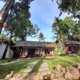 Exterior / Building 1 Murex Dive Resorts Manado, Mapanget Hotels