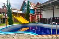 Swimming Pool Shinta Corner Ranch and Resort