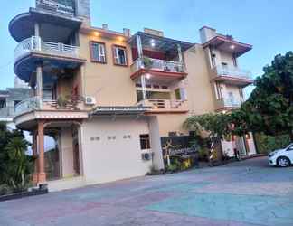 Bên ngoài 2 Hennoyustian Homestay