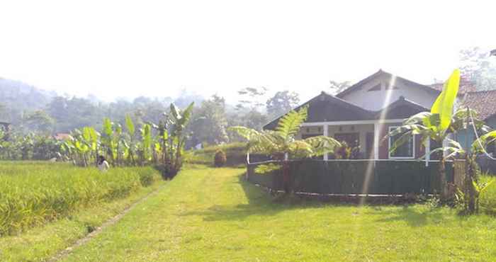 Exterior Rumah Sawah