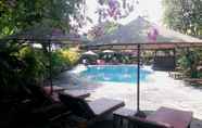 Kolam Renang 2 Gazebo Beach Hotel