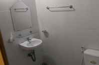 In-room Bathroom Buu Boi Hostel