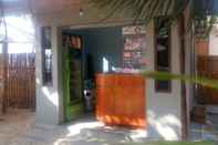 Bar, Cafe and Lounge Sunrise Hotel Larantuka