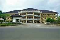 Bangunan Uni Beach Hotel