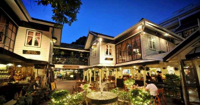 Bangunan Silom Village Inn