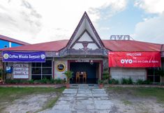 Exterior 3 OYO 1812 Dg Inn