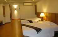 ห้องนอน 6 Sailom Resort Bangsaphan