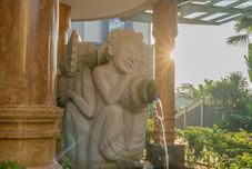 Common Space SereS Springs Resort & Spa