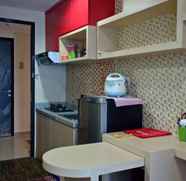 Kamar Tidur 5 Studio Room Pool View at Tamansari Papilio Apartment Surabaya (32) by HUM'Z