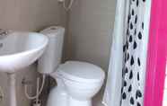 Toilet Kamar 7 M Motel Meru