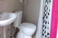 Toilet Kamar M Motel Meru