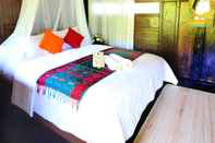 Bilik Tidur Ethnic Room at Omah Lumbung Bawean by Omah Bungah