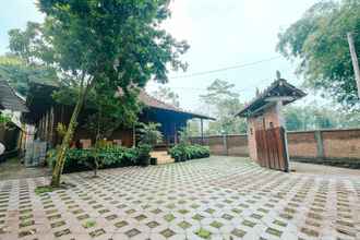 ภายนอกอาคาร 4 Ethnic Room at Omah Lumbung Bawean by Omah Bungah