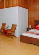 BEDROOM OYO 1278 Wina Beach Hotel