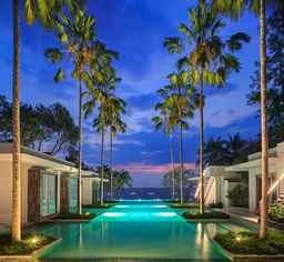 RELO' The Urban Escape, USD 120.58