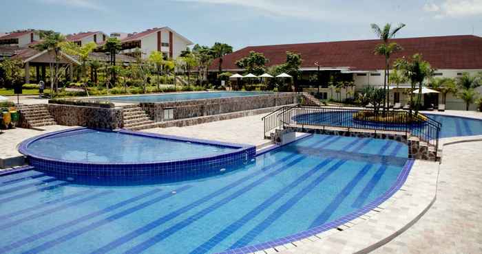 Swimming Pool Taman Bukit Palem Resort